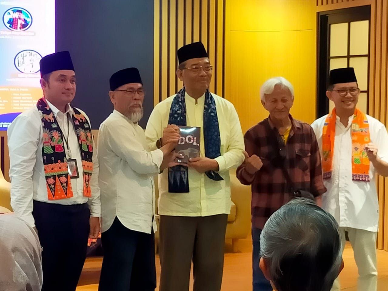 DOL: Ketika Orang Betawi Mengkritisi Dunia Lewat Puisi