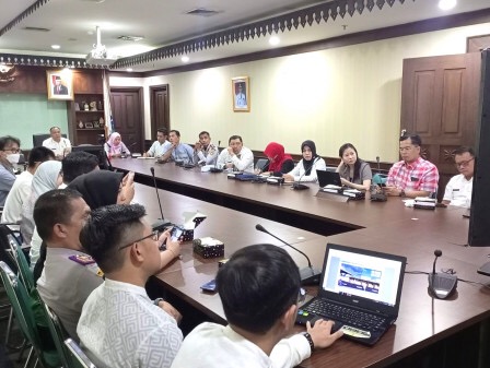 Lalin Semrawut, Pemkot Jakpus Bakal Benahi Kawasan Roxy