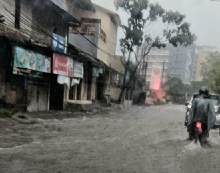 Jakarta Hujan Seharian, BPBD: 5 RT Kebanjiran